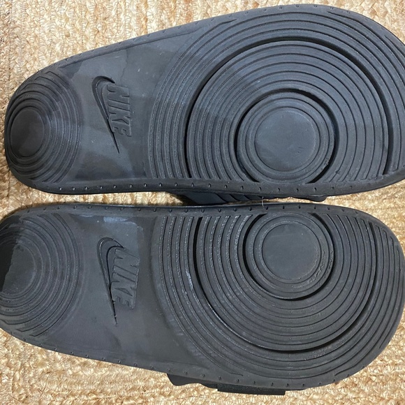 Nike Slippers us 11 - Picture 1 of 3